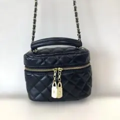 キルティング　バニティ　ショルダーバック　ブラック　黒