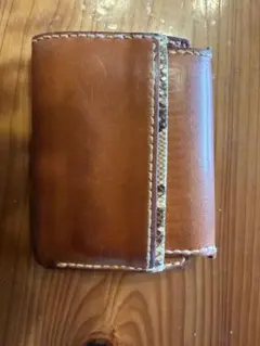 【ichi（イチ） 三つ折りレザーウォレット】