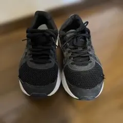 アシックス　スニーカー　24.5センチ