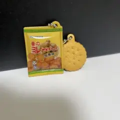 ガチャガチャ　野村　ミレーのビスケット　生姜味