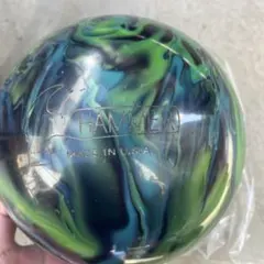 ボウリングボール