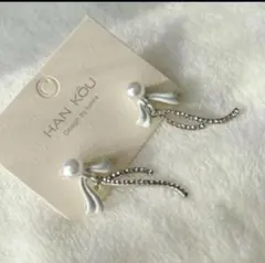 大人かわいい❤️ リボン パール ピアス 結婚式 デート 上品　大人 高見え 新品