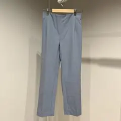 テーパードパンツ