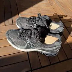ニューバランス2002RBK 27cm