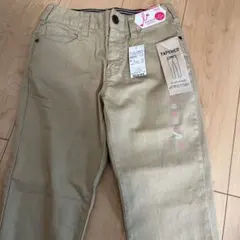 新品未使用女児　ストレッチパンツ　150