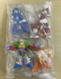 ロックマン　ガチャ　フィギュア　4種