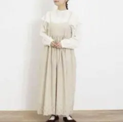 【美品】サマンサモスモス　ノベルティ刺繍入り キャミワンピース ベージュ