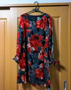 新品★未使用★Taylor★テイラー★フラワー柄ベルベットチュニックワンピース