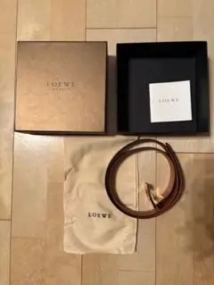 【新品未使用品】 LOEWE リバーシブルアナグラムベルト レザーのサムネイル