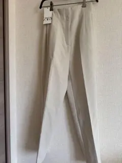 ZARA ハイウエストパンツ　新品未使用　オフホワイト
