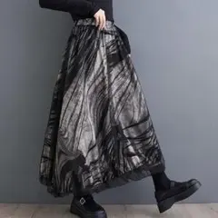 バルーンスカート　ブラック フレア　モノトーン シフォンスカート　レイヤード 黒