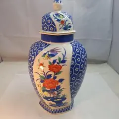 孔雀牡丹文 蓋付壺 陶器 飾り壺 - メルカリ