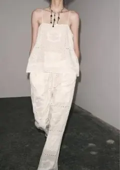 ZARA ザラ　刺繍入りトップス 完売品