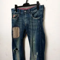 ダメージ加工ブルージーンズ　FREESOUL