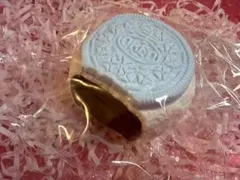 kikisquishy 氷バター かじりかけオレオ 水色 ブルー スクイーズ