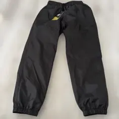 新品タグ付き　umbro アンブロ　シャカシャカパンツ　長ズボン　130cm