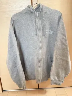 Stüssy グレー ジップアップパーカー