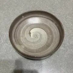 陶器 皿 渦巻き模様 花器　穴あき皿