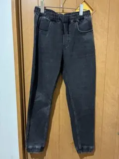 H&Mダークグレー デニムパンツ