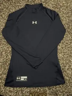 Under Armour ネイビー 長袖アンダーシャツ YXL
