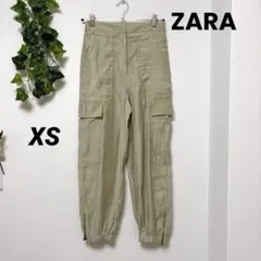 【ザラ】カーゴパンツ ベージュ 裾ジップ春夏ボトムス ライトグリーンベージュXS