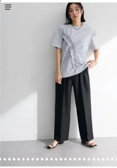 Petit Fleur フリル 半袖Tシャツ ホワイト Fのサムネイル
