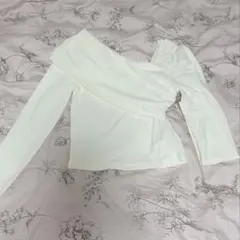 【最安値】オフショルダー ホワイト 長袖 トップス