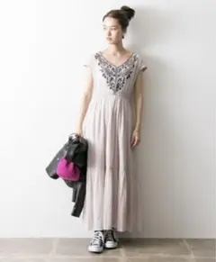 URBAN RESEARCH薄いピンク 刺繍入り ノースリーブ ロングワンピース