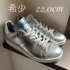 シルバー スニーカー