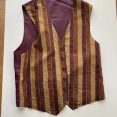ボルドー ストライプ ボタン付きベスト