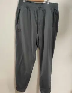 UNDER ARMOUR グレー ジャージパンツ