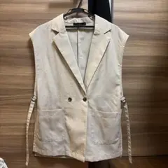 w closet ベージュ ダブルボタン ベスト　ジレのサムネイル