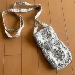 【ハンドメイド】フラワーモチーフ スマホショルダー　編み物　かぎ編み④