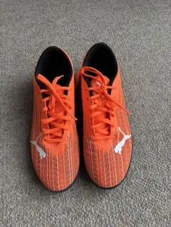PUMAフットサルシューズ サイズ26.5のサムネイル