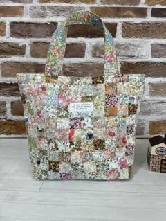 リバティ　パッチワークミニバッグ