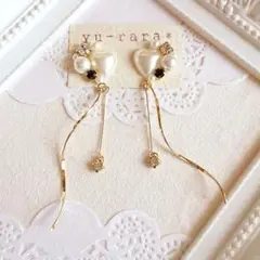 ウェーブスティックがゆれるハートパールとブラックビジューピアス No.472