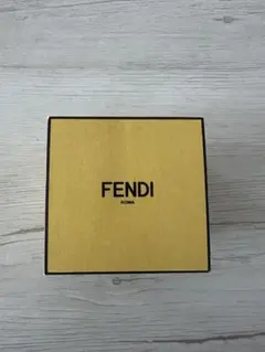 FENDI ロゴ ピアス 片耳用