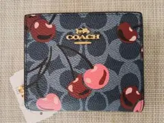 COACH 長財布 さくらんぼ ストラップ付き シグネチャー ラウンド