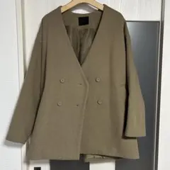 カーキ ダブルボタン ノーカラージャケット
