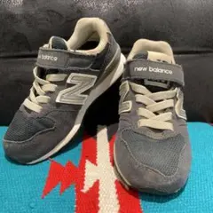 new balance キッズ スニーカー ネイビー！