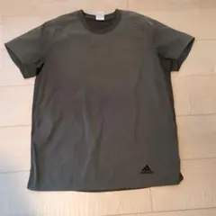 adidas トレーニングウェア カーキ Lサイズ