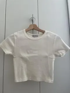 FOREVER 21 半袖 クロップド丈 リブTシャツ ホワイトのサムネイル