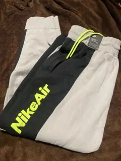 Item thumbnail for item a40edbe7-8c94-406c-9f5b-25379c607f2f