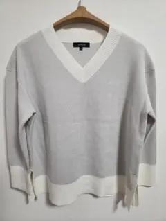 アンタイトル vネック