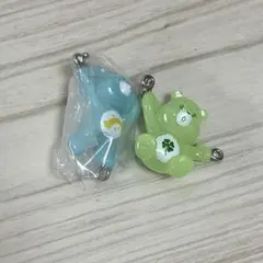 ケアベア ガチャガチャ　つまんでつなげてマスコット　黄緑 水色