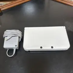 ニンテンドー3DS LL ホワイト　美品　アダプタ付 ニンテンドーDS本体