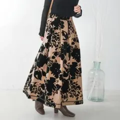 ブージュルード　フロッキー花柄　スカート