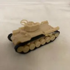 1/144 メーカー不明ガチャガチャ　97式戦車　キット製作品　※車両のみのサムネイル