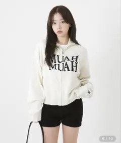 MUAH MUAHプリント長袖ジップアップ