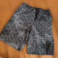 ナイキ　NIKE ロゴプリント入り　水着　160cm